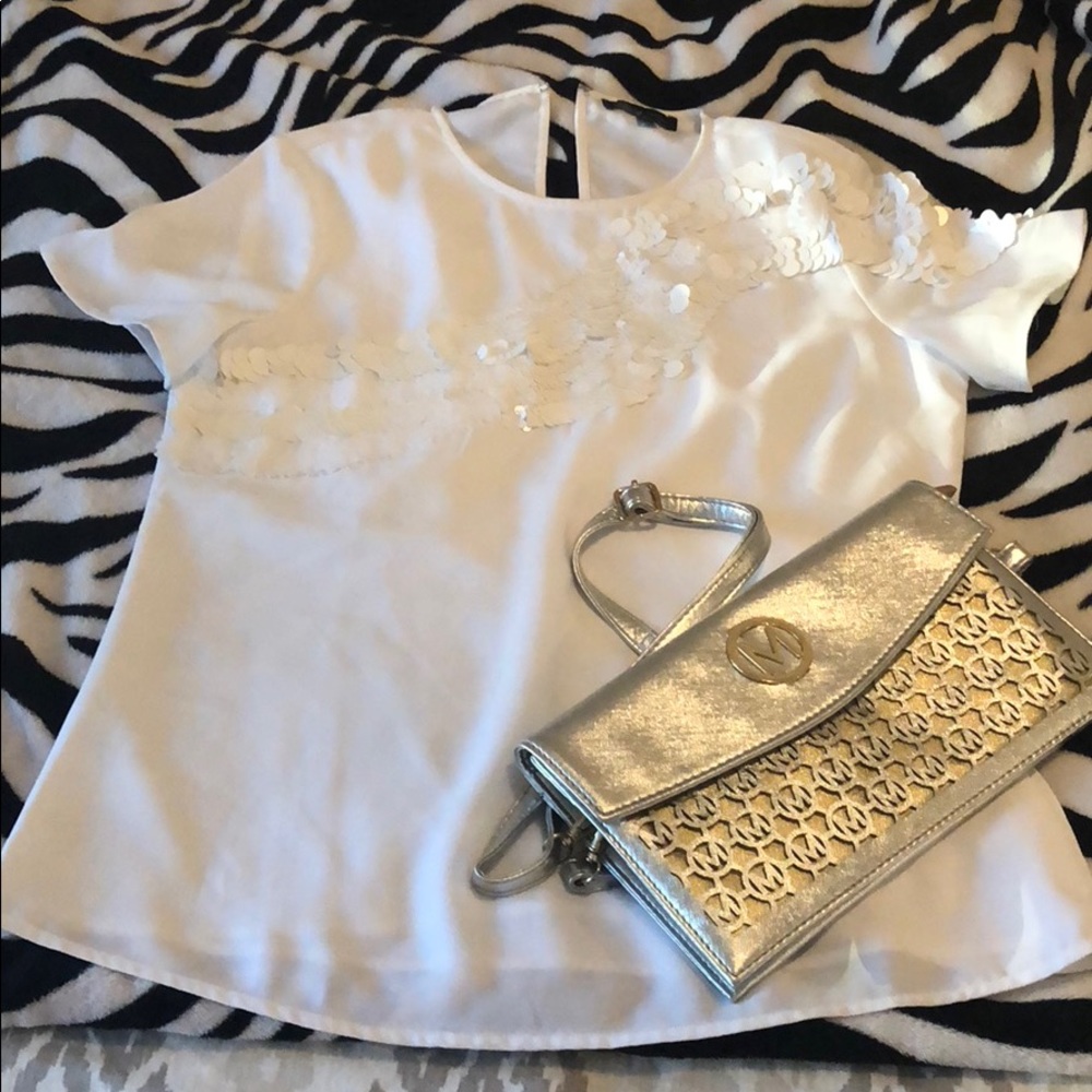 Banana republic blouse white color  ❤️❤️